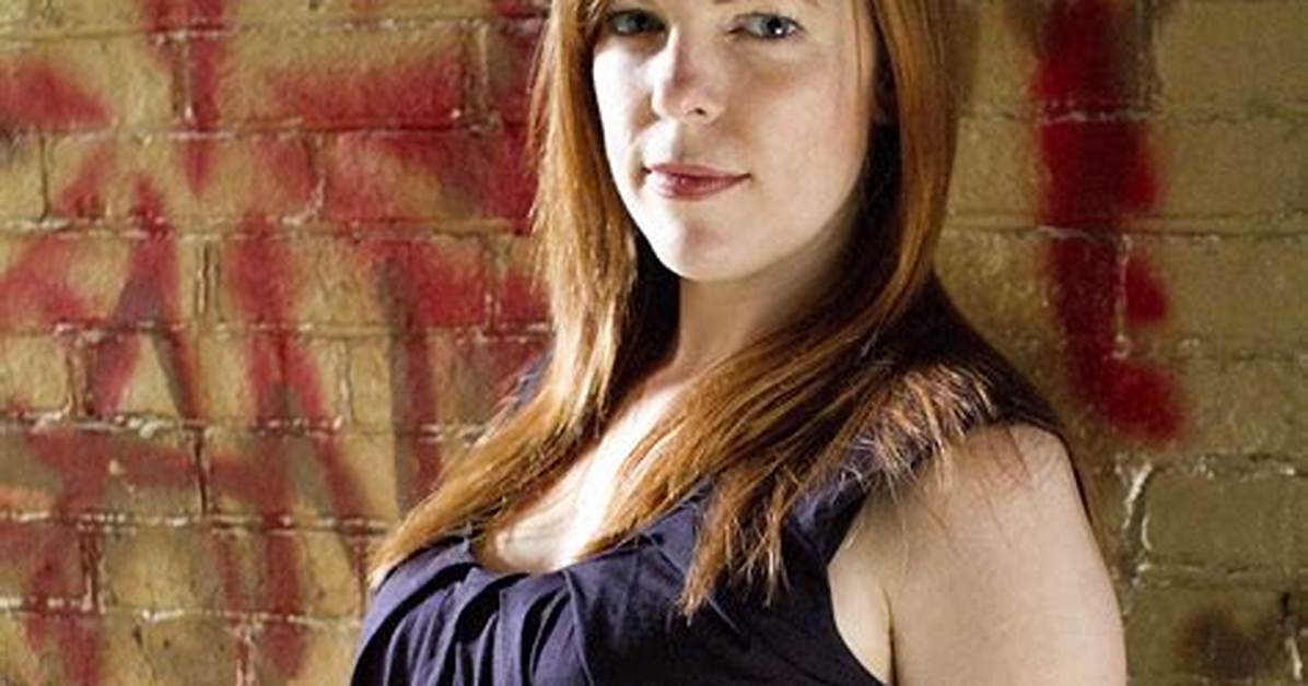 A Comprehensive Look at Amy Bruni's Net Worth and Career