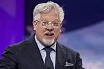 Ceo of Theblaze, Glenn Beck Tied the Knot Two Times. Who Are His Wives? Know About His Married Life ·