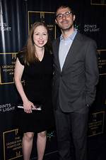 Chelsea Clintons Net Worth, Age, Height, Weight, Husband, Kids, Bio-Wiki