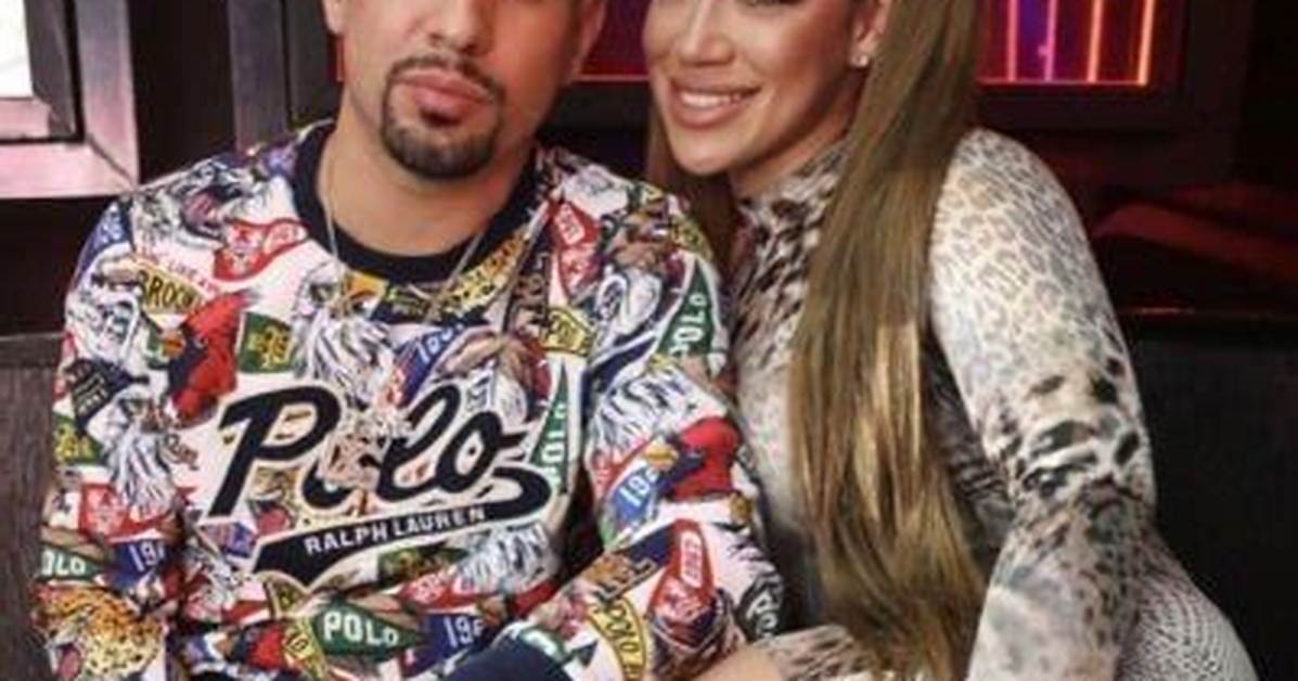 Danny Garcia Is Not Married to Wife. Dating Girlfriend: Erica Mendez. Kids.