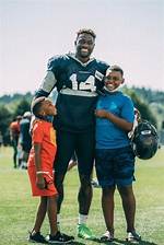 Does Dk Metcalf Have a Brother?
