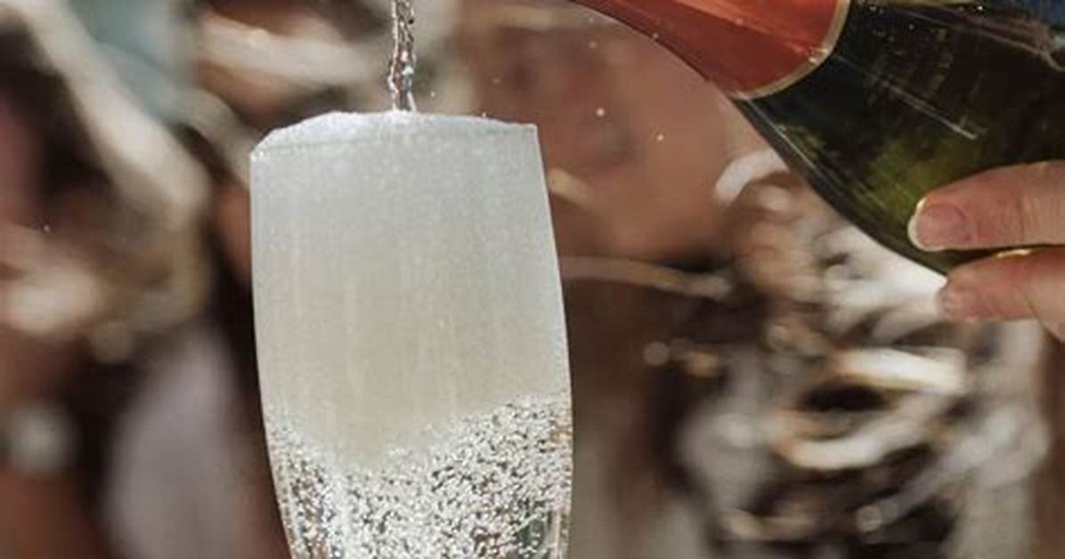 Exploring the Delightful World of Sparkling Wine