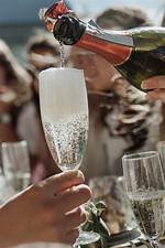 Exploring the Delightful World of Sparkling Wine