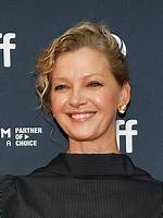 Gretchen Mol Biography, Life, Interesting Facts ·