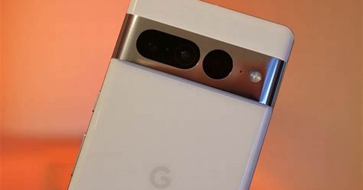 Is Your Pixel 7 Camera Rattling? Here's What It Means