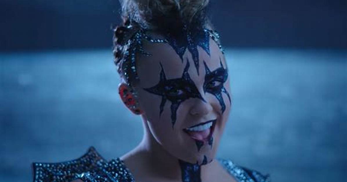 Jojo Siwa's Karma Outfit: a Complete Guide to Her Signature Style