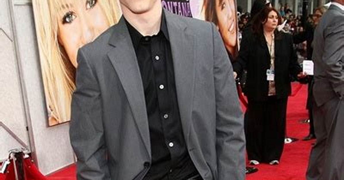Lucas Till Height, Weight, Age, Girlfriend, Career, Family, Facts, Biography
