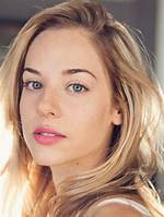 Mackenzie Porter Net Worth - How Much Does Mackenzie Porter Make? |