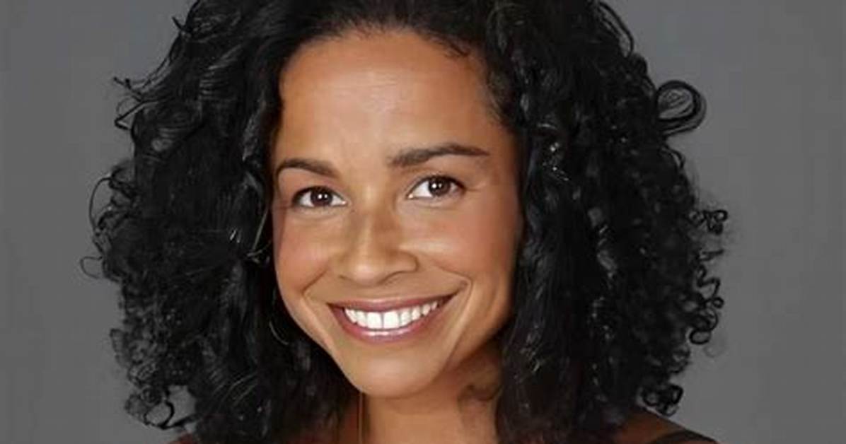 Maxine Sneed Bio (Wiki)