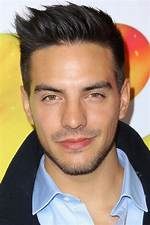 Moxvlog | Vadhir Derbez - Age, Family, Bio