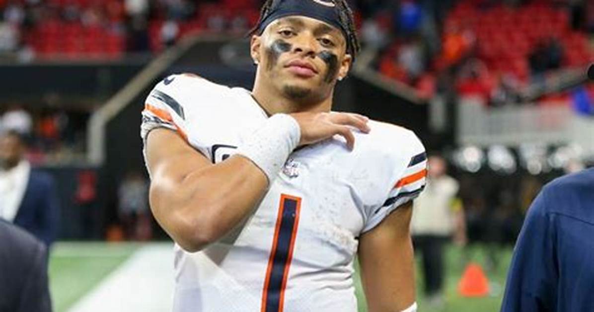 No, Justin Fields Is Not Married but Who Is He Dating? Girlfriend Name