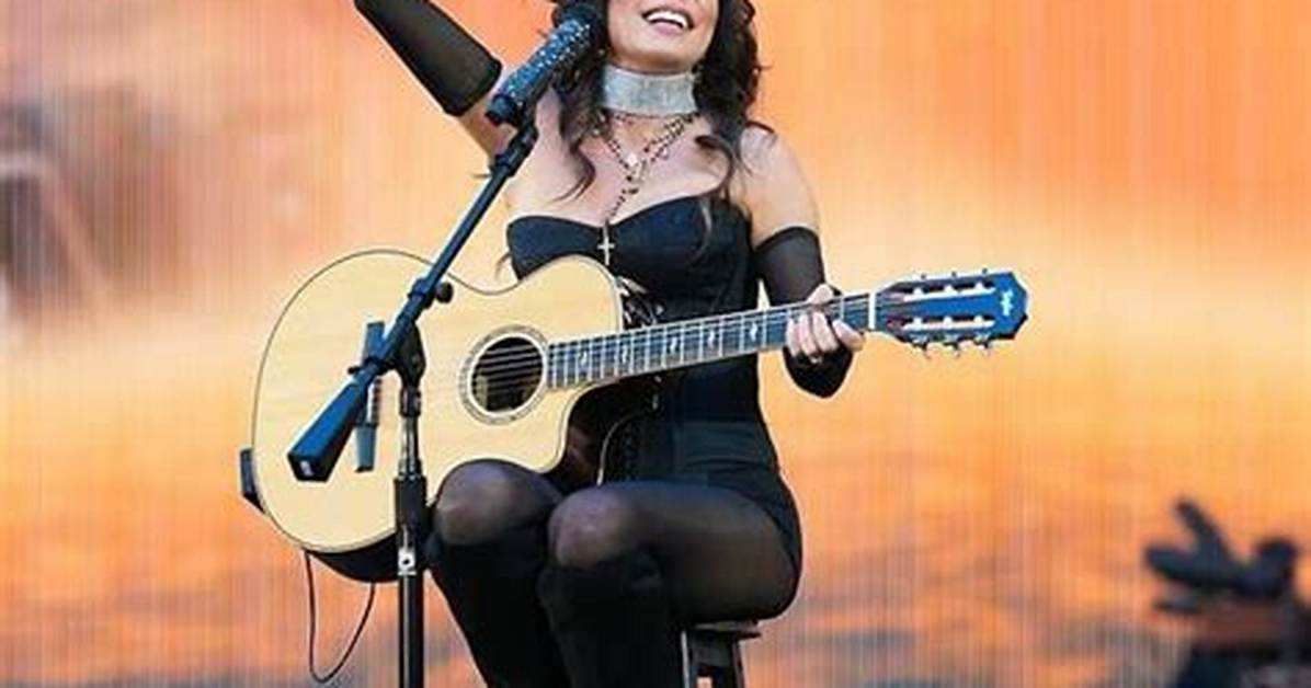 Shania Twain Fans Not Impressed as Many Leave Mid-Concert