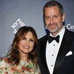 The Unforgettable Bond: Mariska Hargitay and Husband Captured in Candid Photos
