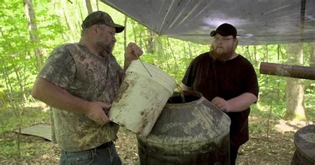 Why Do Moonshiners Use a Raccoon Pecker to Distil Their Liquor?