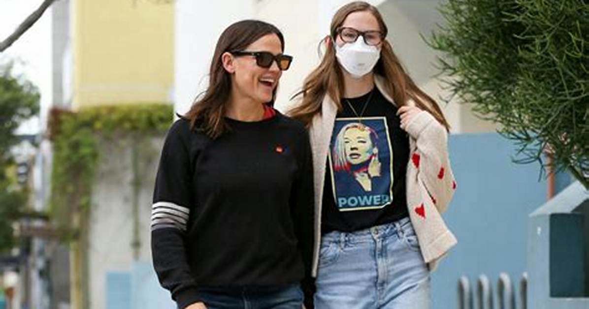 Why Violet Affleck Chooses to Wear a Mask