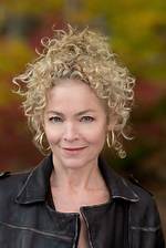 Zestd | Amy Irving